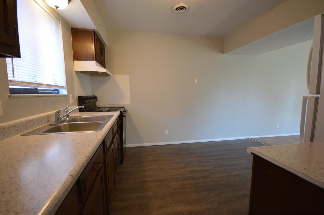 216 E Kilbuck St #17 - Photo 4 of 12