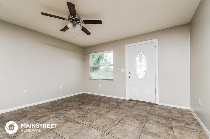 2645 Jungle St - Photo 3 of 16