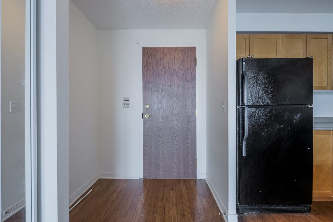 2545 Erin St - Photo 3 of 22