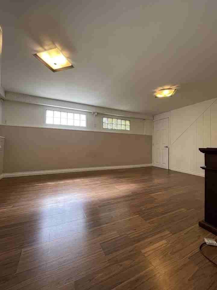 7536 Humphries Crt - Photo 2 of 9