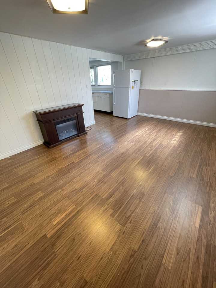 7536 Humphries Crt - Photo 3 of 9