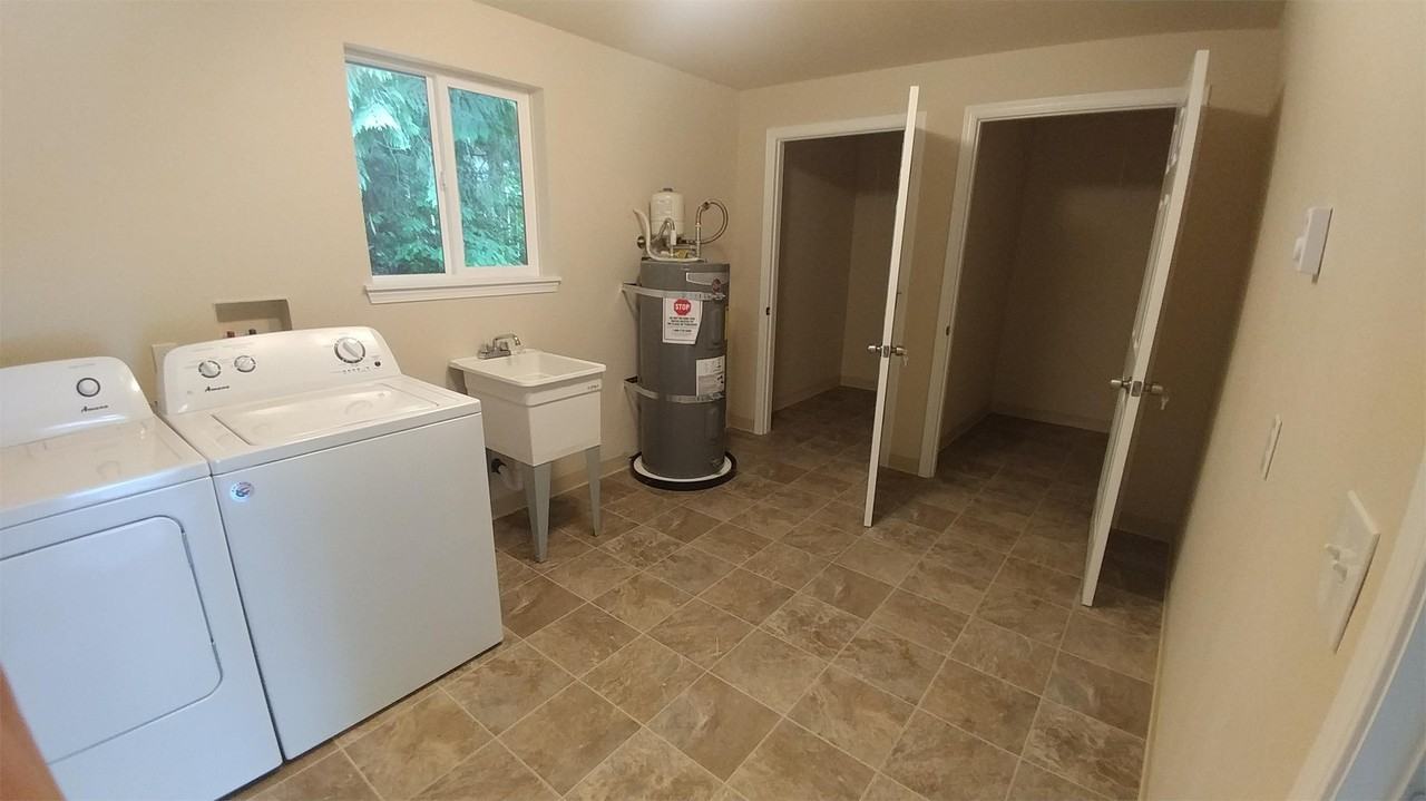 1433 Dearborn Ave #1433 - Photo 7 of 10