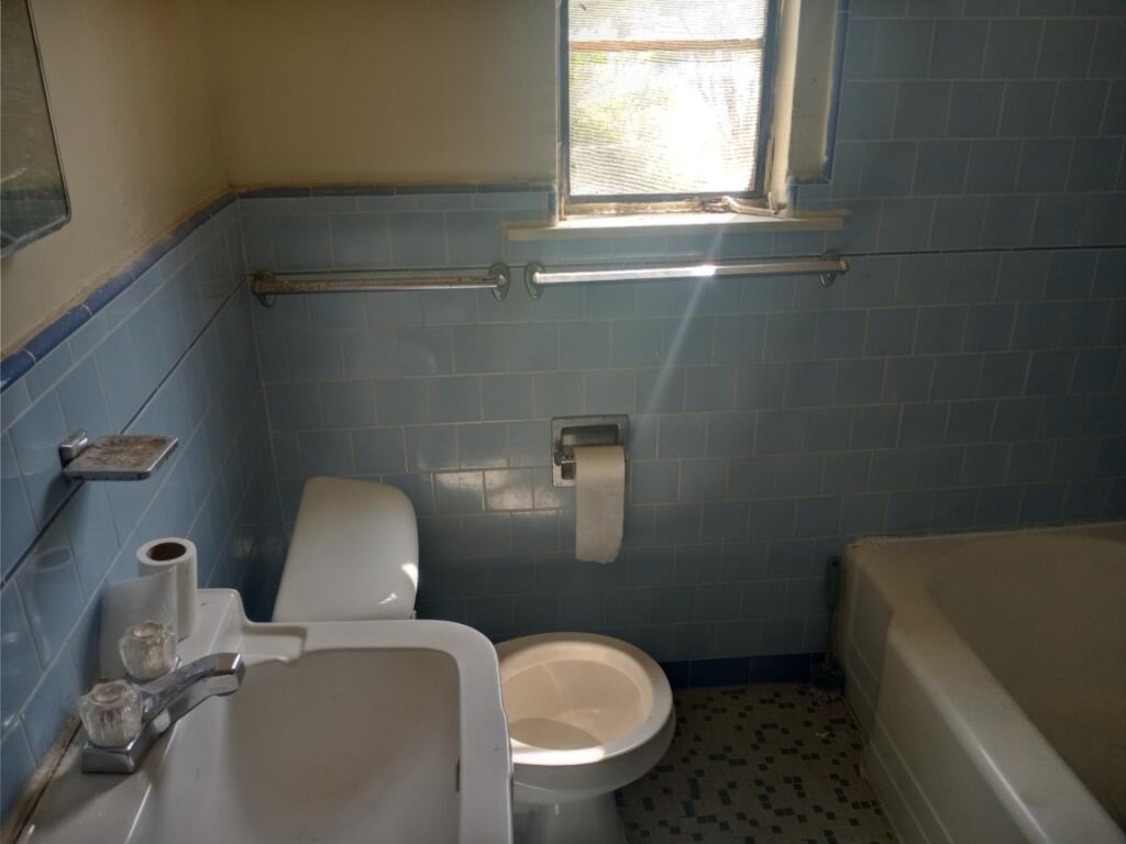 703 Spring Street - 611  2 #611-2 - Photo 5 of 14