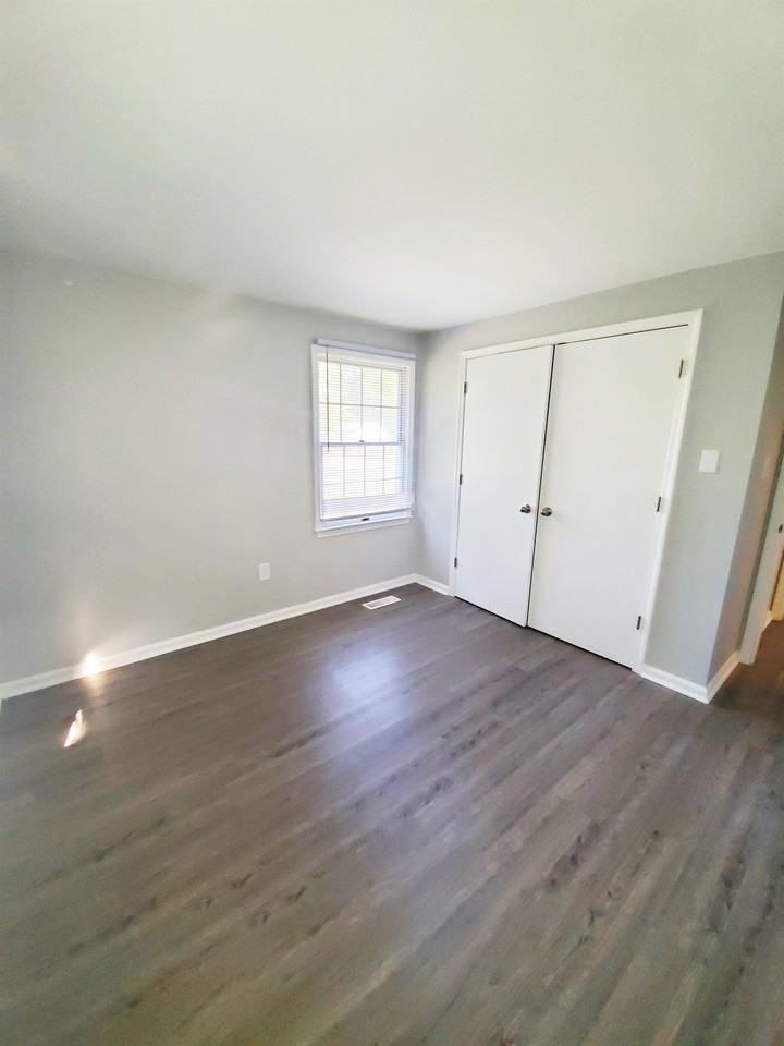109 Benjamin Ave #1 - Photo 5 of 30