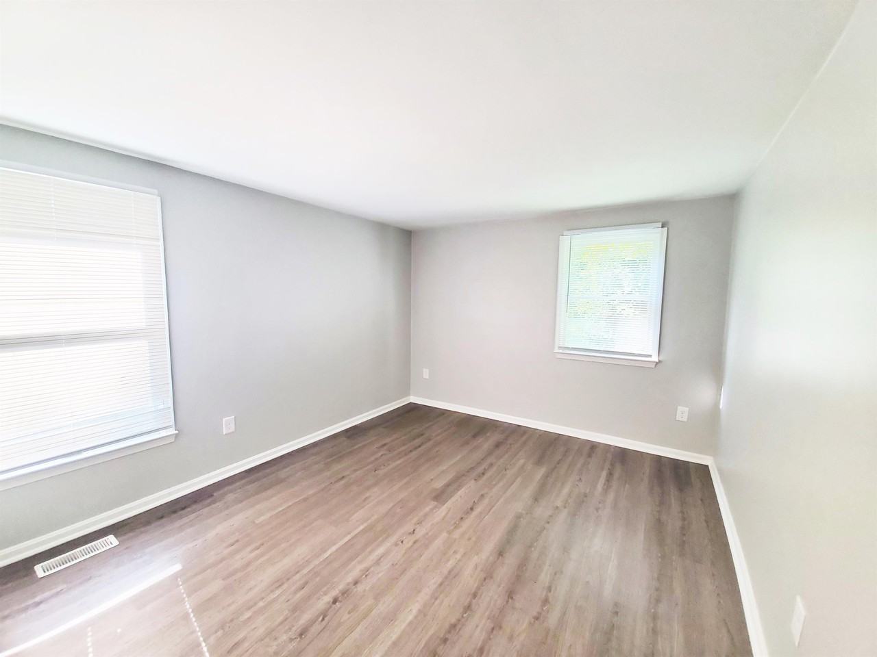 109 Benjamin Ave #1 - Photo 7 of 30