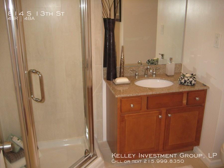 814 S 13th St - Photo 3 of 26