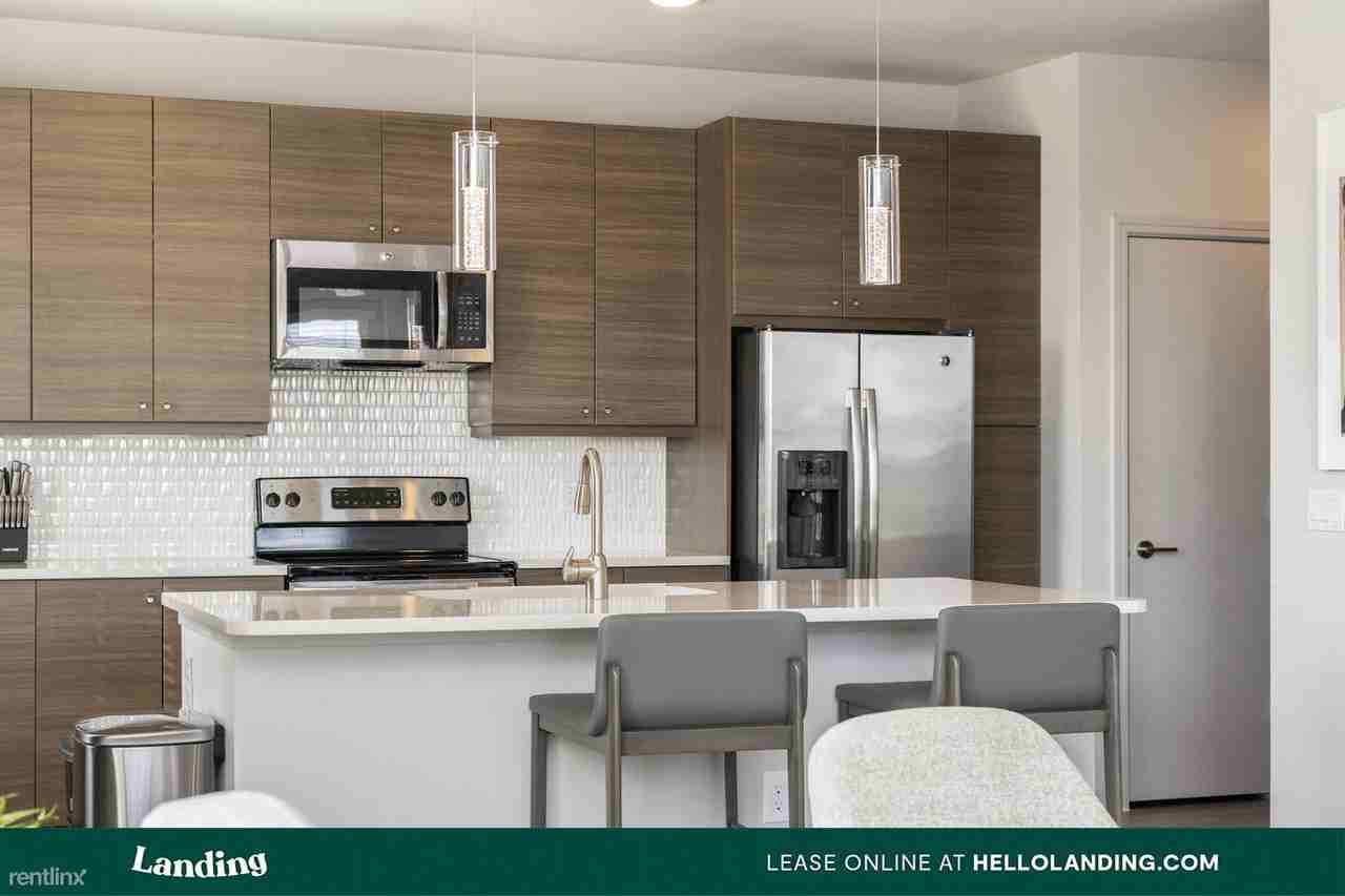 Landing Furnished Apartment WaterWalk Raleigh RTP - Photo 2 of 21