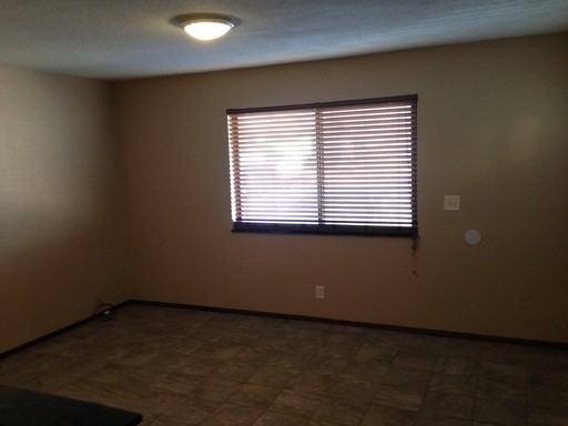 1430 Spencer Dr - Photo 2 of 5