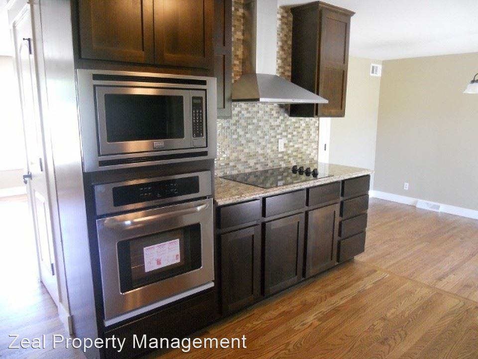 921 E 10th Ave - Photo 2 of 14