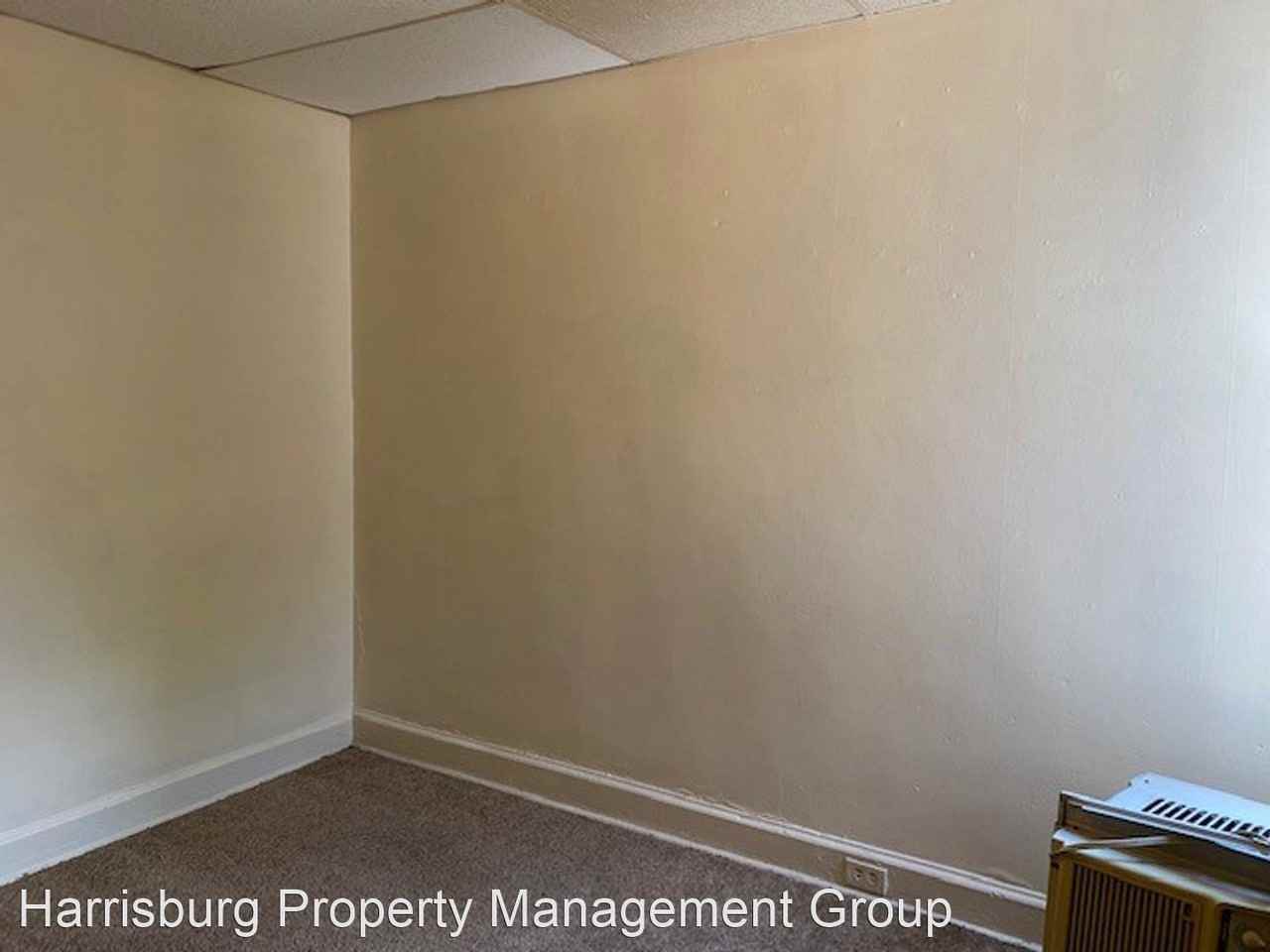 1613 Thompson St - Photo 2 of 13