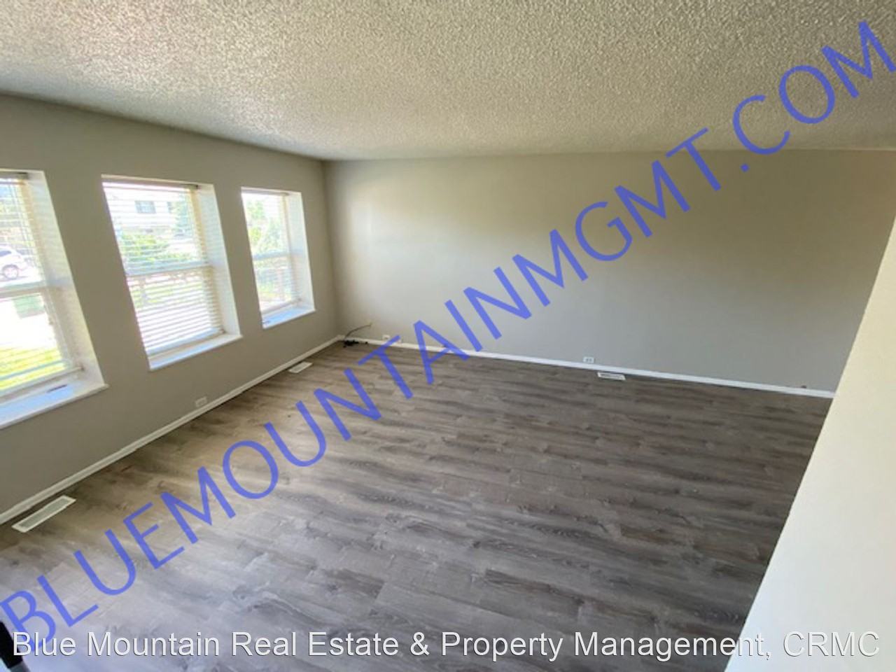 7140 Poteae Dr - Photo 2 of 10