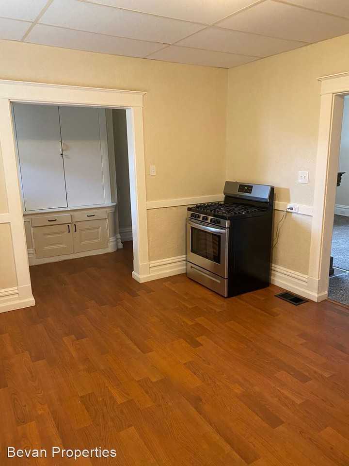 38 Walnut St - Photo 3 of 16