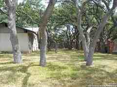 405 Fleetwood Dr - Photo 3 of 13