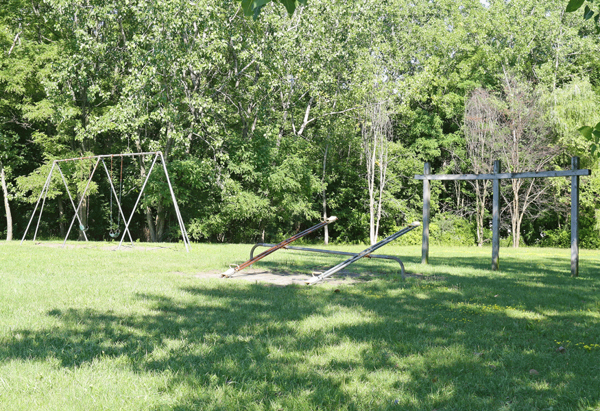 Greenbush Station - Photo 4 of 11