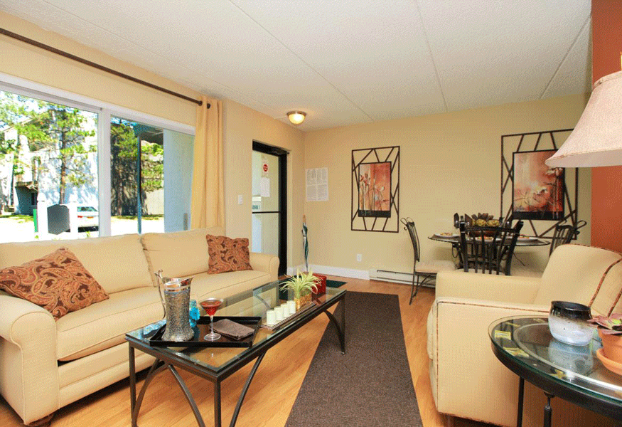 Greenbush Station - Photo 5 of 11