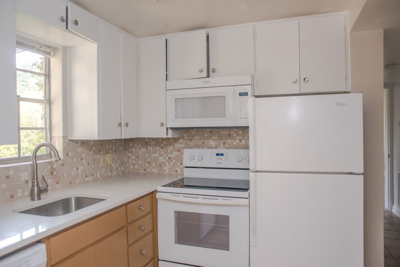 3506 Enfield - Photo 2 of 29