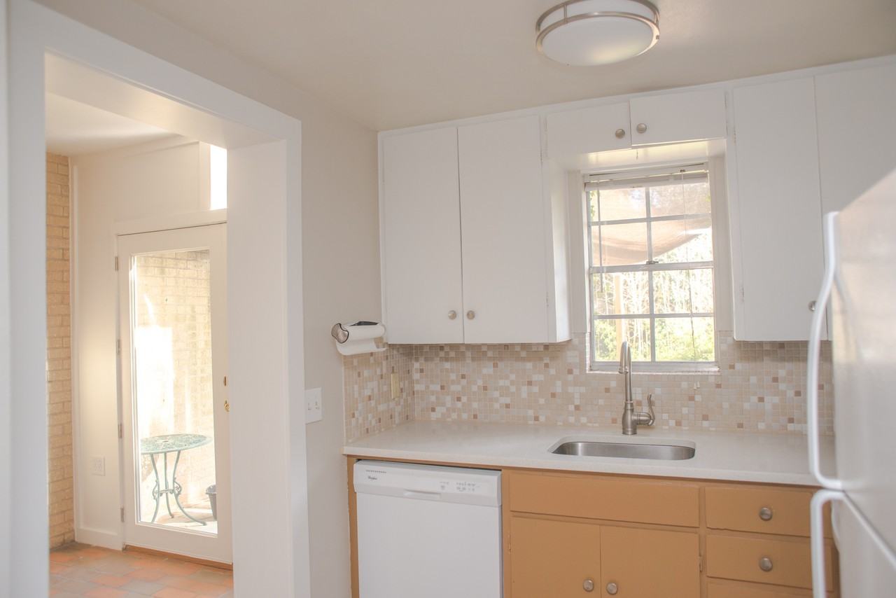 3506 Enfield - Photo 3 of 29