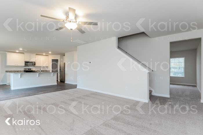 1119 Mission Grass Rd - Photo 3 of 20
