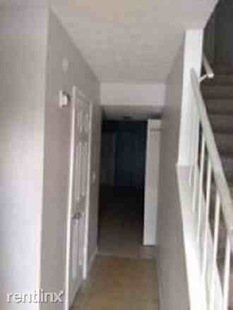 200 S 16th St - Photo 2 of 5