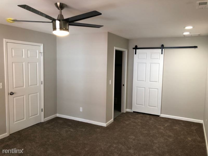 1355 Charleston Ave - Photo 3 of 5