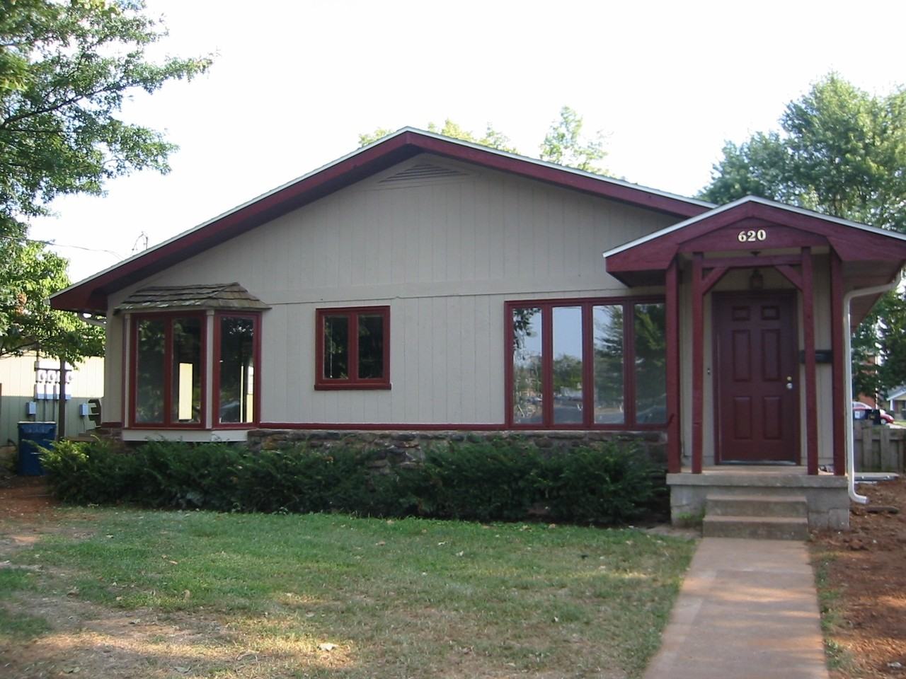 620 E Harrison A & B - Photo 2 of 3