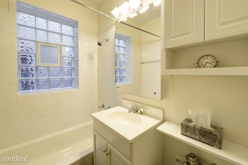 536 E Mountain Rd - Photo 2 of 7