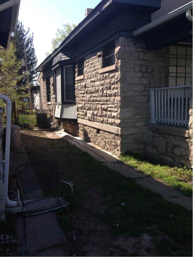 2440 Park Ave - Photo 2 of 4