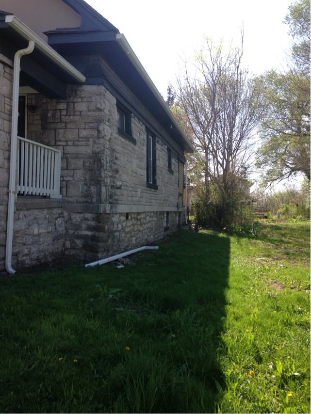 2440 Park Ave - Photo 3 of 4