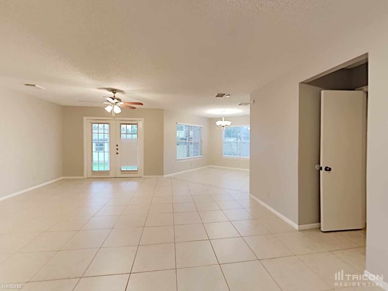 4827 Fern Lk - Photo 3 of 17