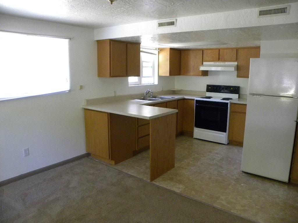 37 North 200 East - Photo 2 of 13