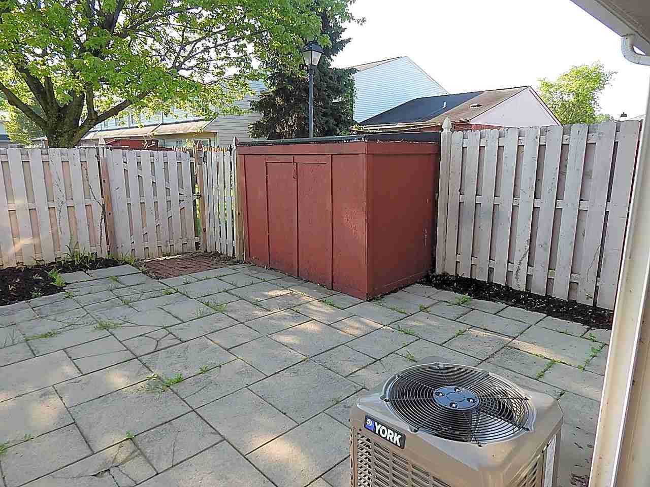 4847 Mount Vernon Dr - Photo 3 of 10