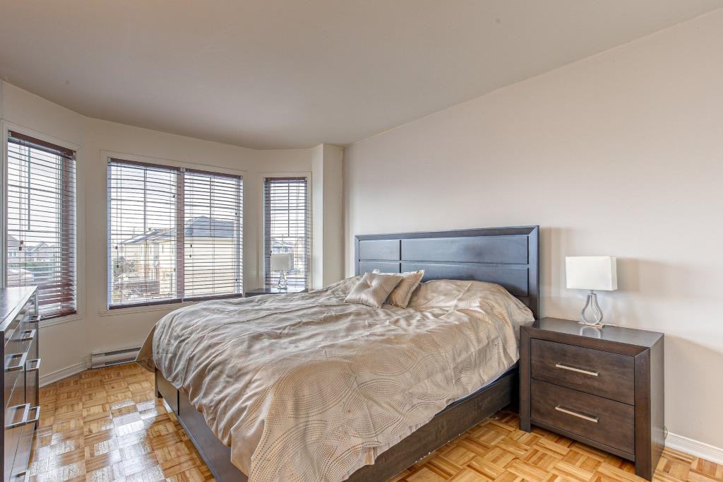 4550 Croissant Orange - Photo 3 of 14