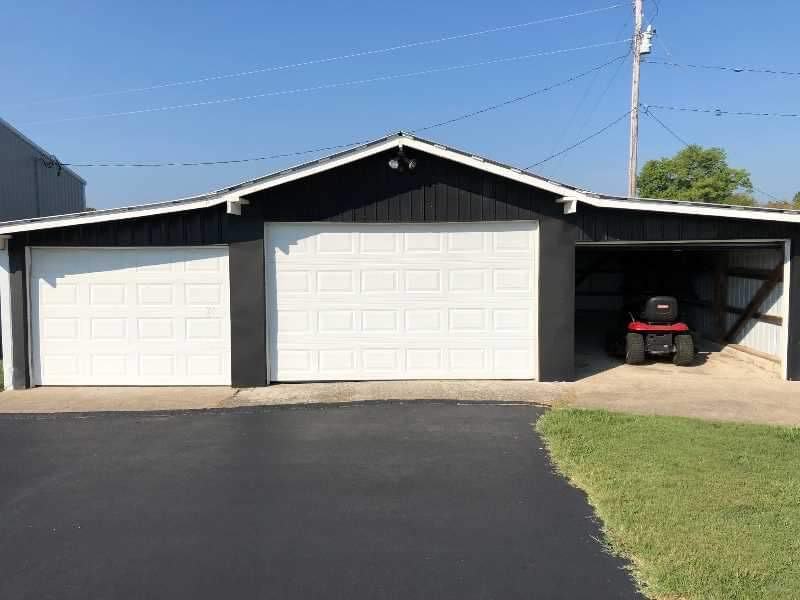 1507 Austin Tracy Rd - Photo 3 of 16