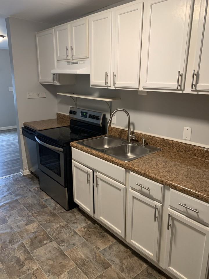 202 Selwyn Aly #A - Photo 3 of 28