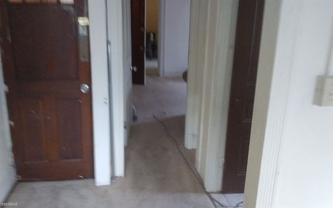 523 Oley St - Photo 2 of 11