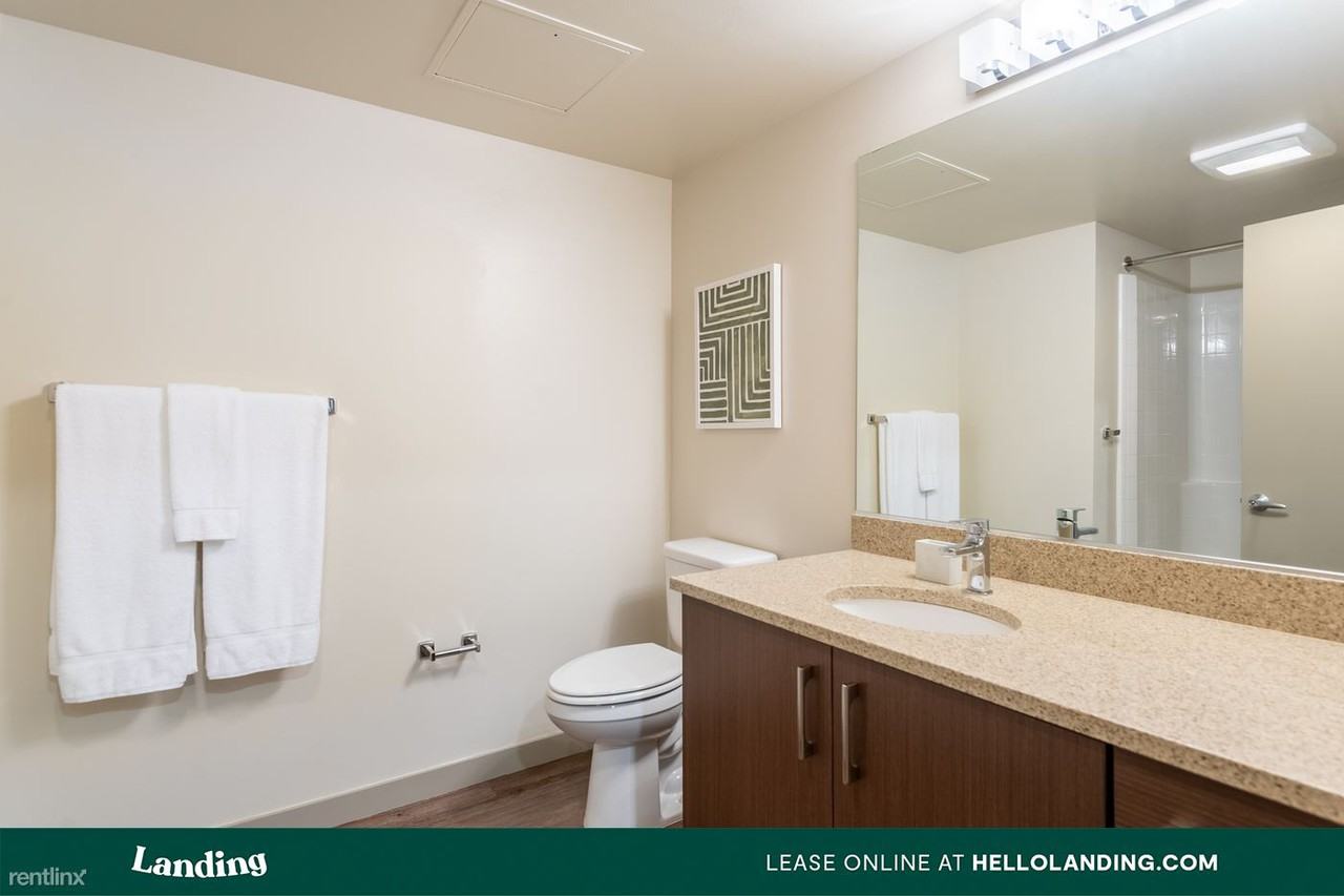 Landing Furnished Apartment Green Lake Village - Photo 3 of 17