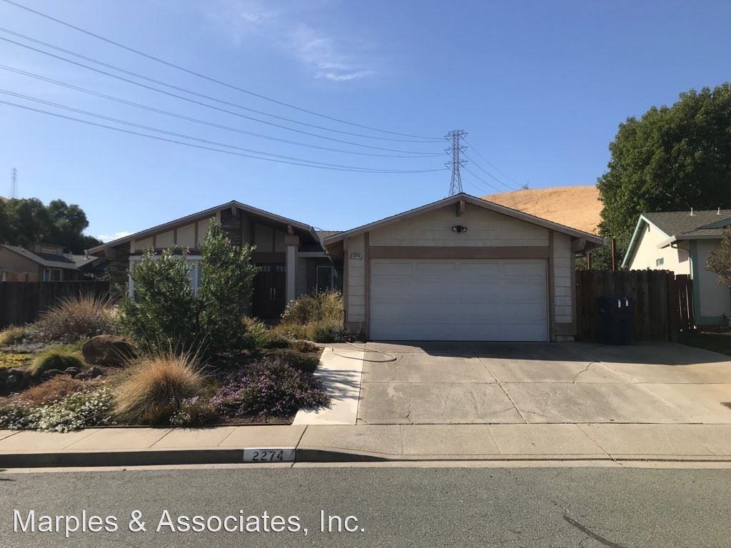 2274 Mount Whitney Dr - Photo 2 of 39