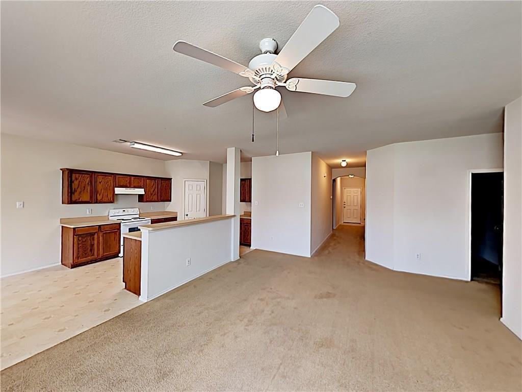 10709 Lipan Trl - Photo 3 of 10