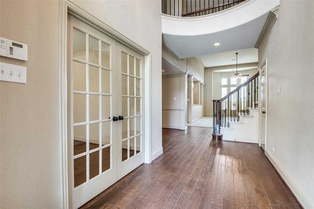 412 Water Bridge Dr - Photo 3 of 25