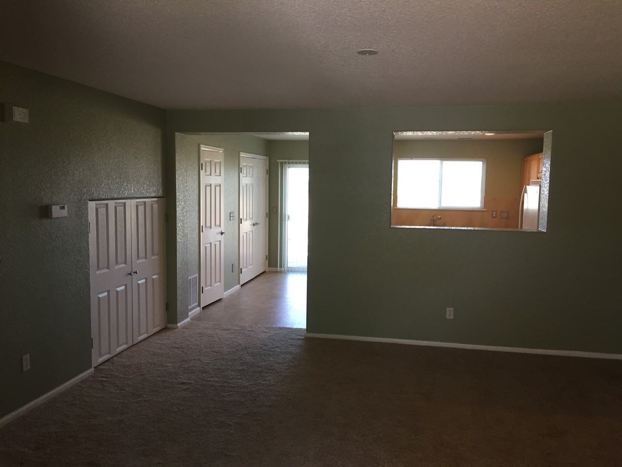 334 Montgomery Dr - Photo 7 of 12