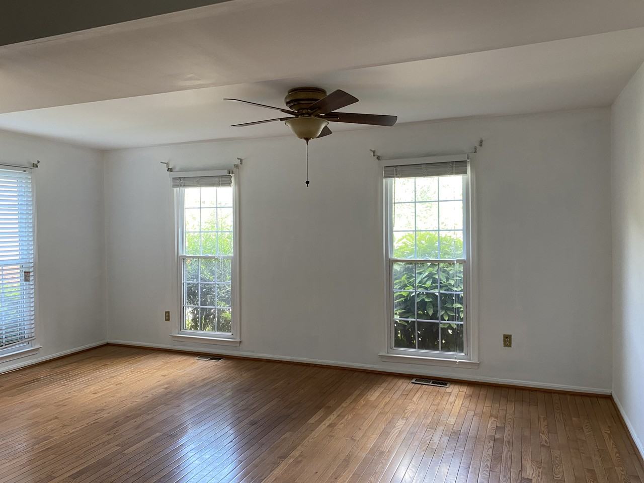 3891 Bradwater St - Photo 2 of 15