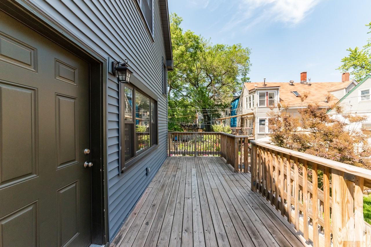 1722 1722 N.Artesian Coach House #CH - Photo 3 of 28