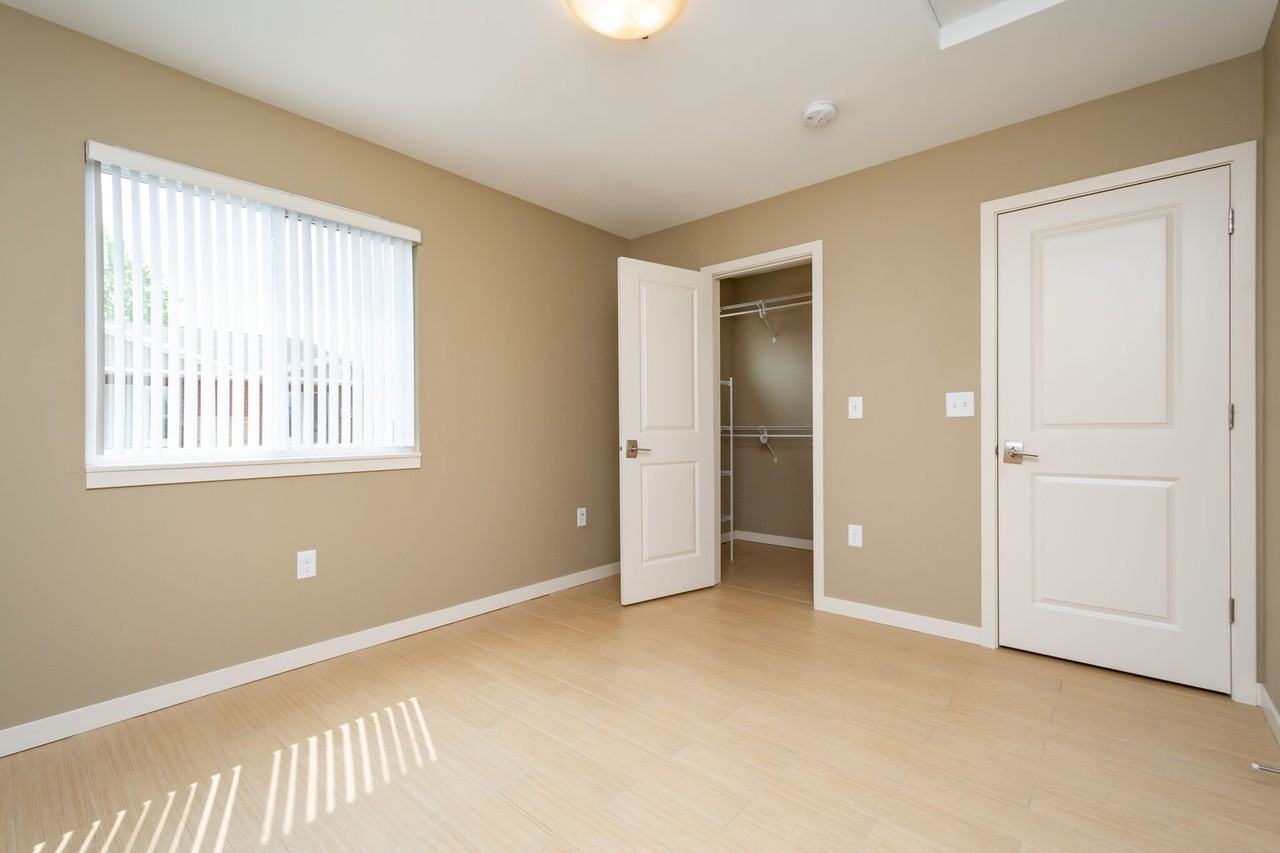 205 6th Street #7 - Photo 5 of 17