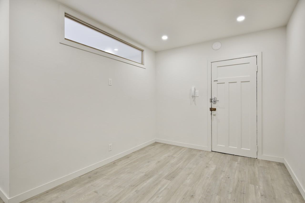 2183 Wilson - Photo 3 of 7