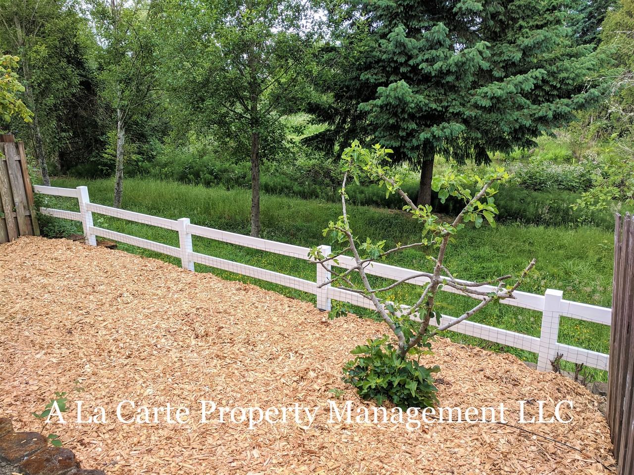 519 Southwest 207th Avenue - Photo 3 of 22