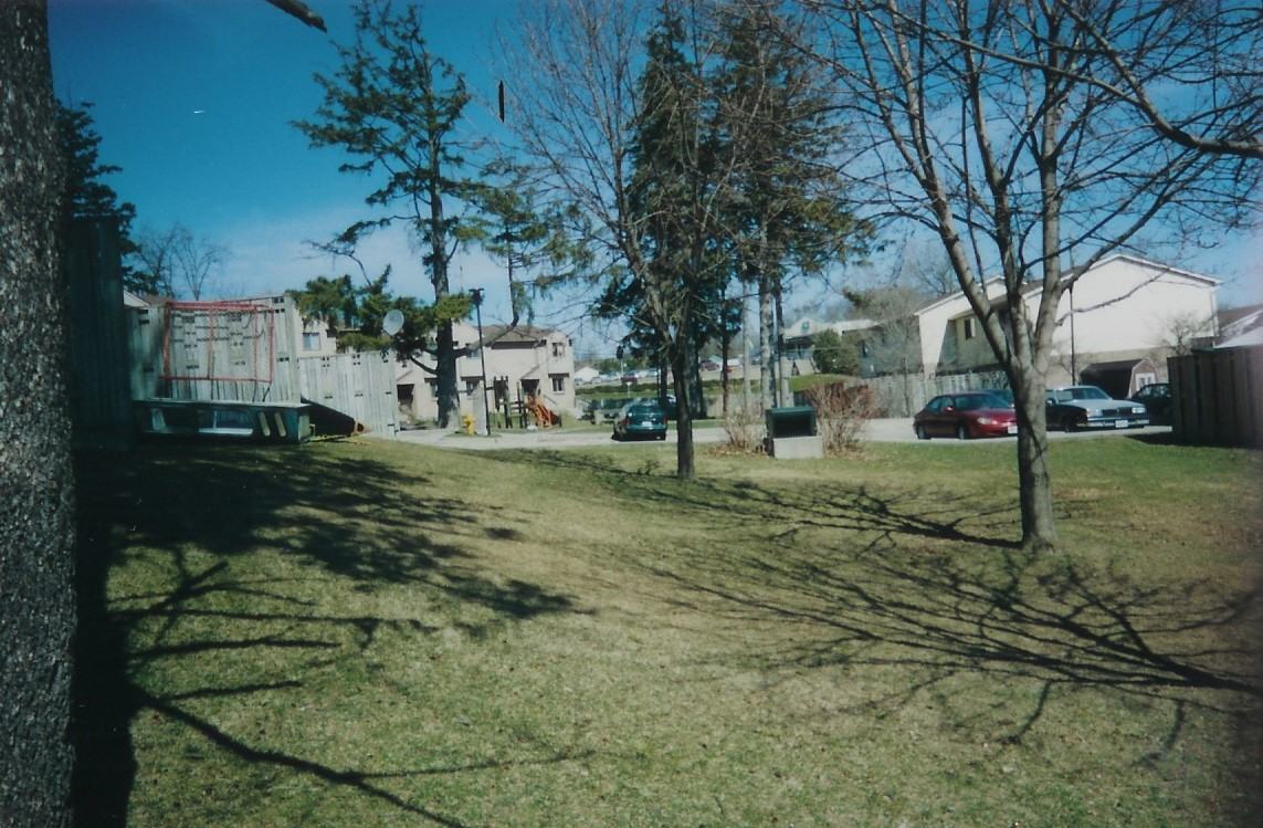 Millflow Townhomes Apartments 20 Osborne St, Cambridge, ON N1S 4T7