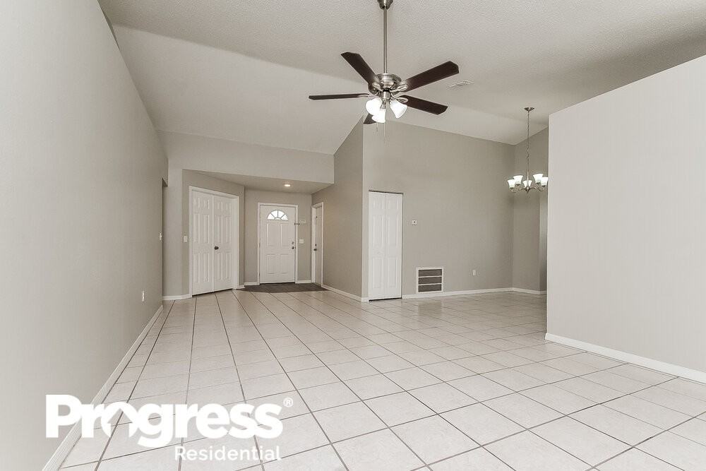 903 Lakemont Hills Blvd - Photo 3 of 16