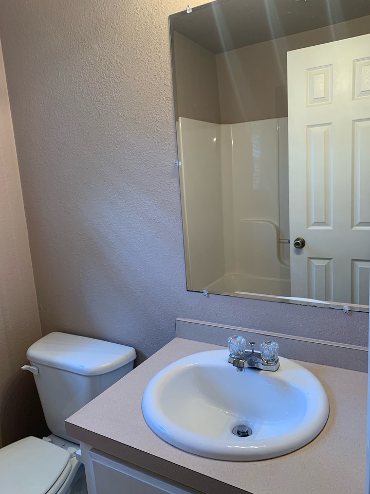 811 N 48th St #D - Photo 6 of 15