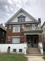 featured image of 1809 E Kenwood Blvd