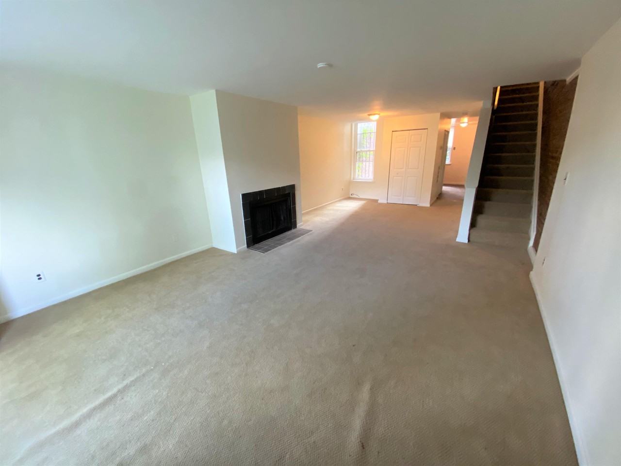 514 14th Street Northeast #1 - Photo 4 of 19